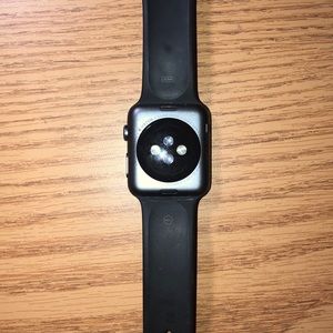 Apple Accessories - Apple Watch black series 3 with charger Apple Accessories - Apple Watch black series 3 with charger